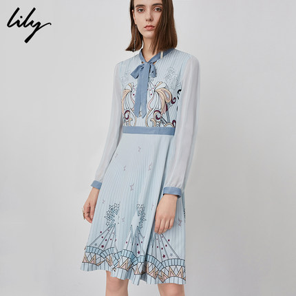 Lily2018秋新款女装 条纹印花领口系带高腰收腰长袖连衣裙